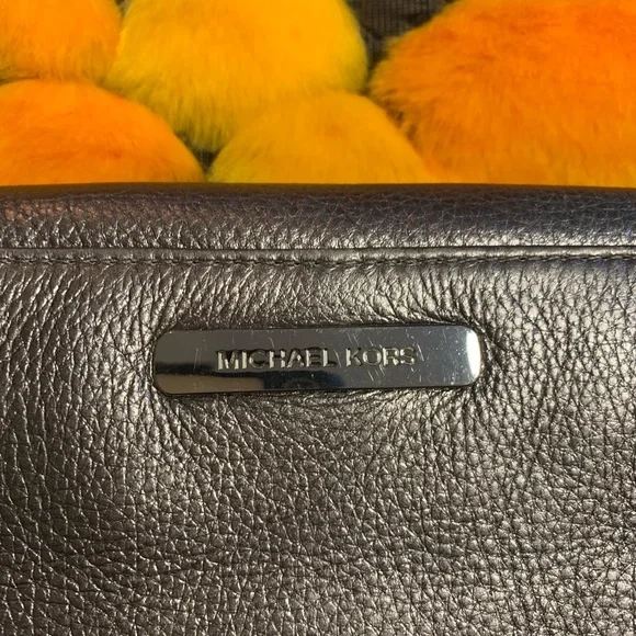 Michael Kors  Metallic Grey/Silver Leather Clutch - Picture 10 of 12